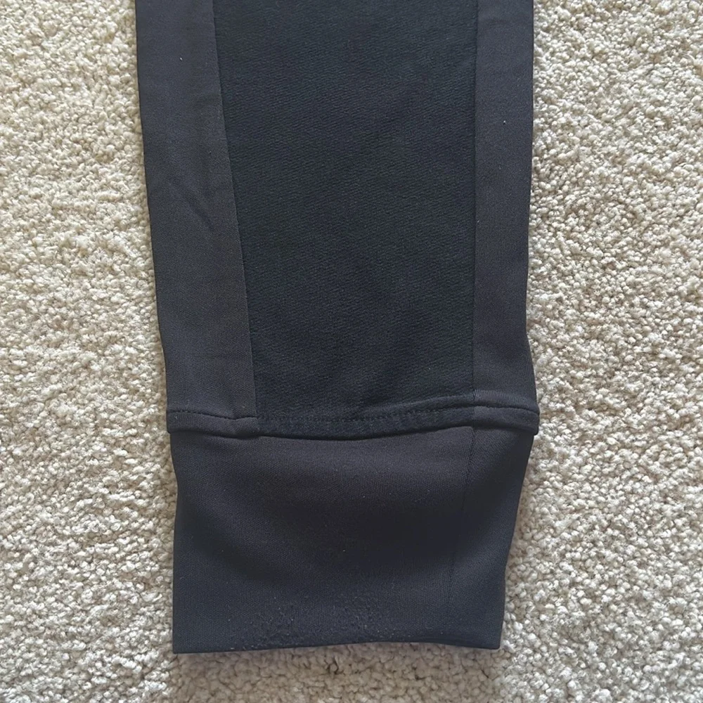 Athleta Headlands Hybrid Trek Mid Rise Joggers Size 2, Black, Like New!! - Picture 5 of 7